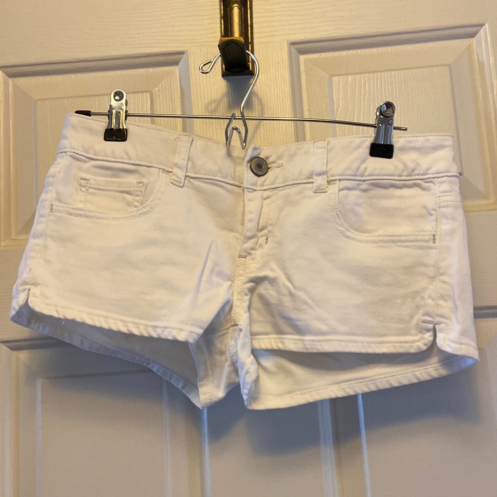 American Eagle white denim shorts size 4